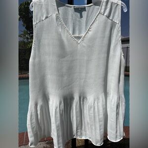 Adrianna Papell Light Gray Scoop Neck Top